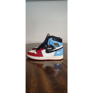 Nike Air Jordan 1 Retro OG Fearless UNC Chicago Shoes Mens Size 5 CK5666-100